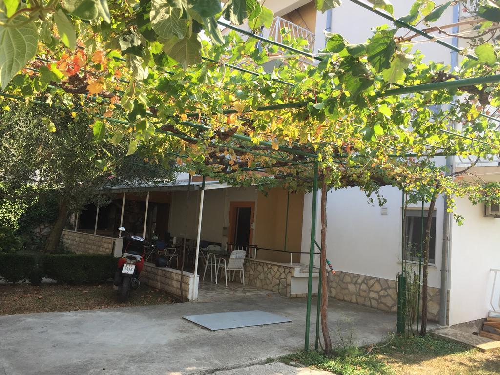 Apartments Bilic Nemira Omiš Exteriér fotografie