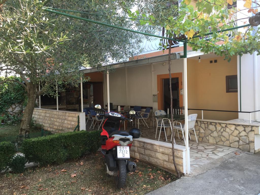 Apartments Bilic Nemira Omiš Exteriér fotografie